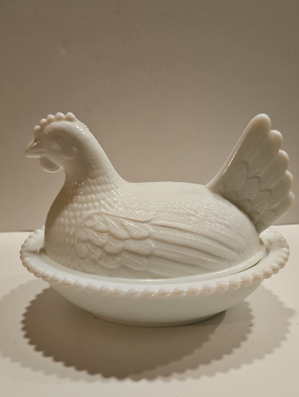 INDIANA GLASS MILK GLASS HEN ON A NEST BEADED EDGE DISH